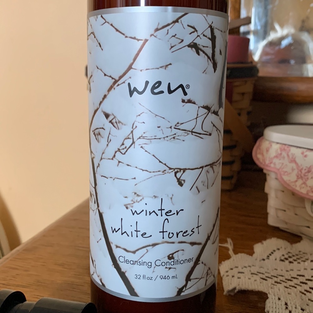 Wen by Chaz Dean Winter White Forest